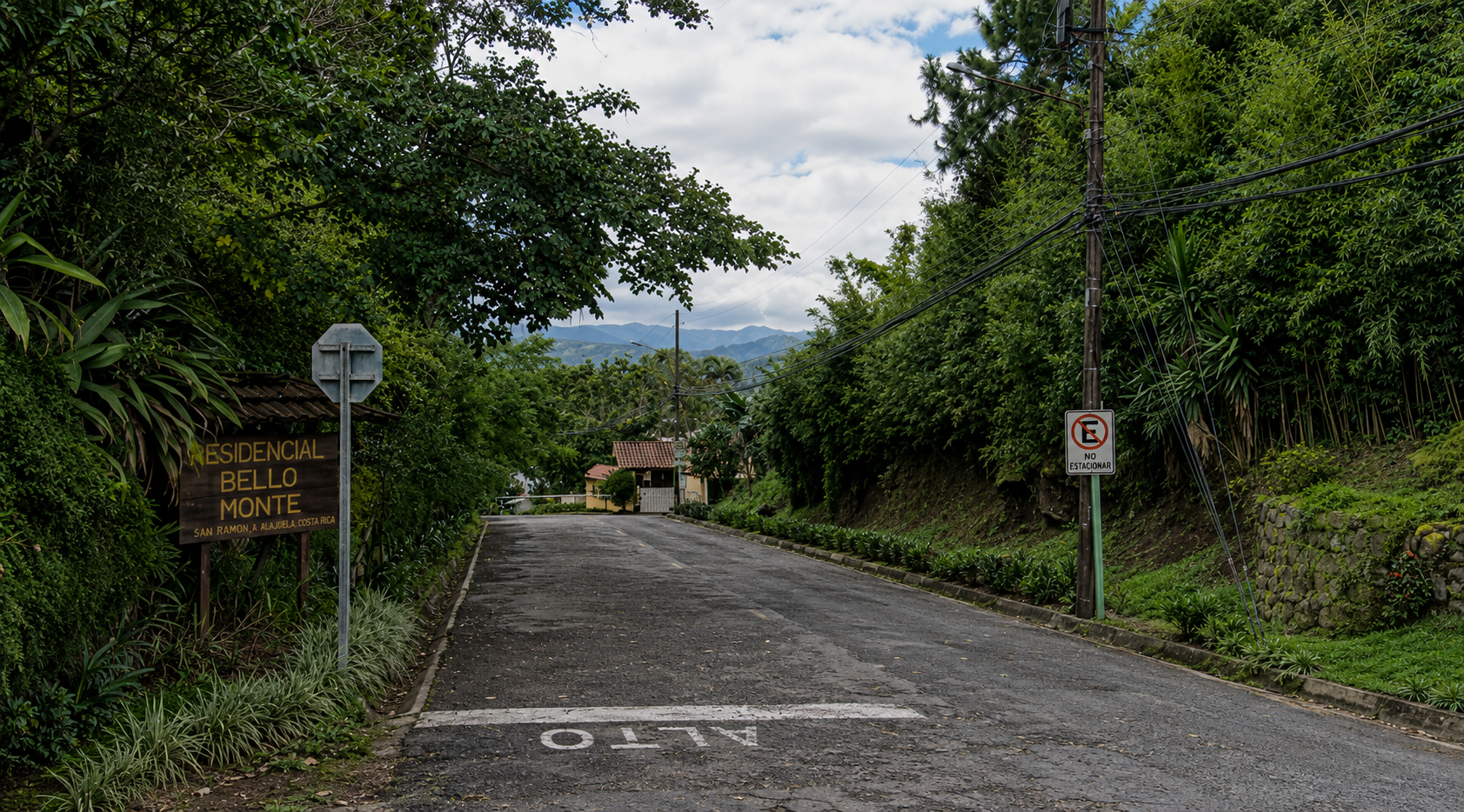 Acceso controlado del Ecoresidencial Bello Monte